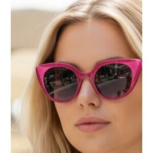 Betsey Johnson BE BOSSY Pink Cat Eye Sunglasses NWOT UV Protection